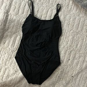 Calvin Klein One Piece Bathing Suit Women’s Size 6 Black
